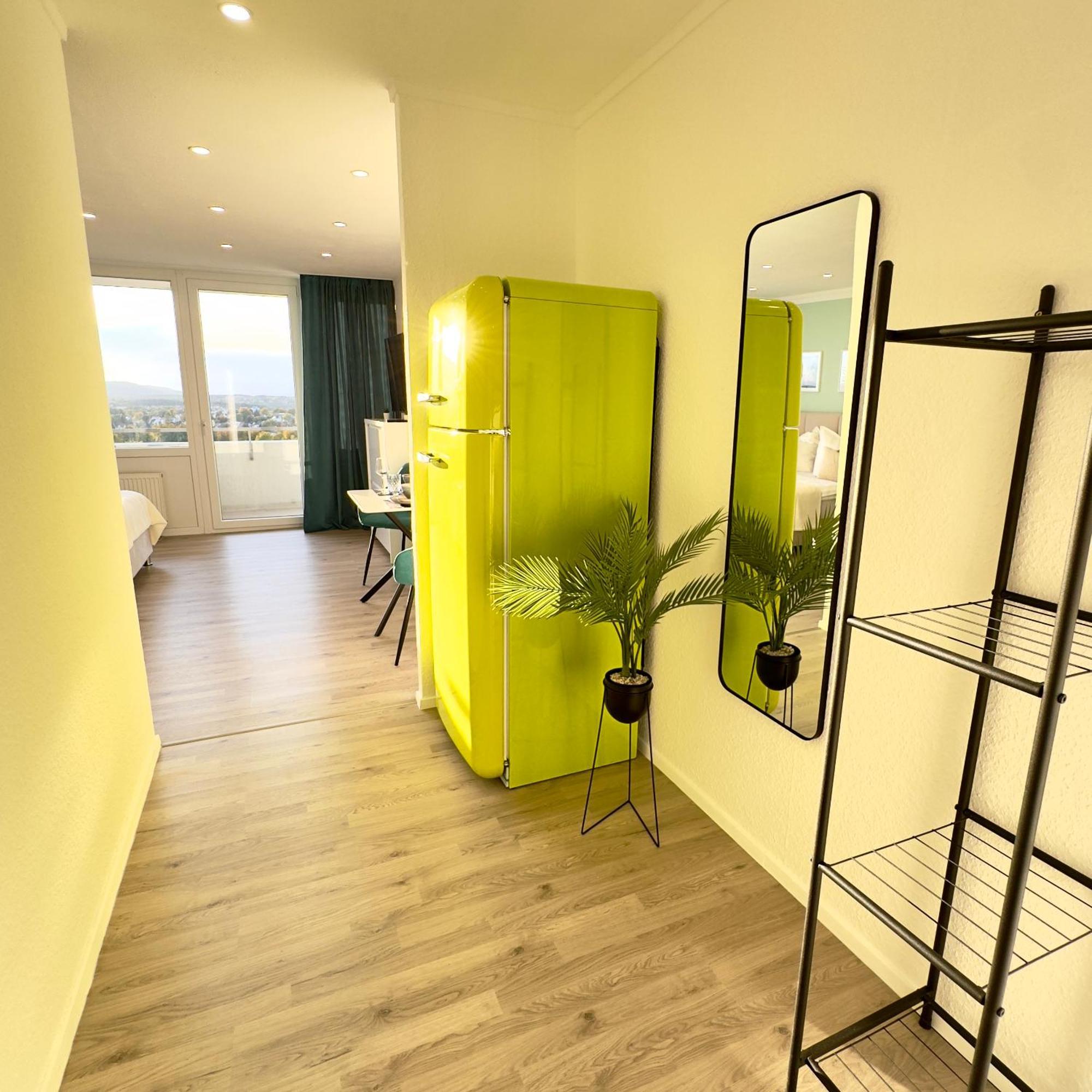 M&D Apartments Naehe Stadion Mit Balkon - Netflix - Kueche - Sunset View Kaiserslautern Exterior foto
